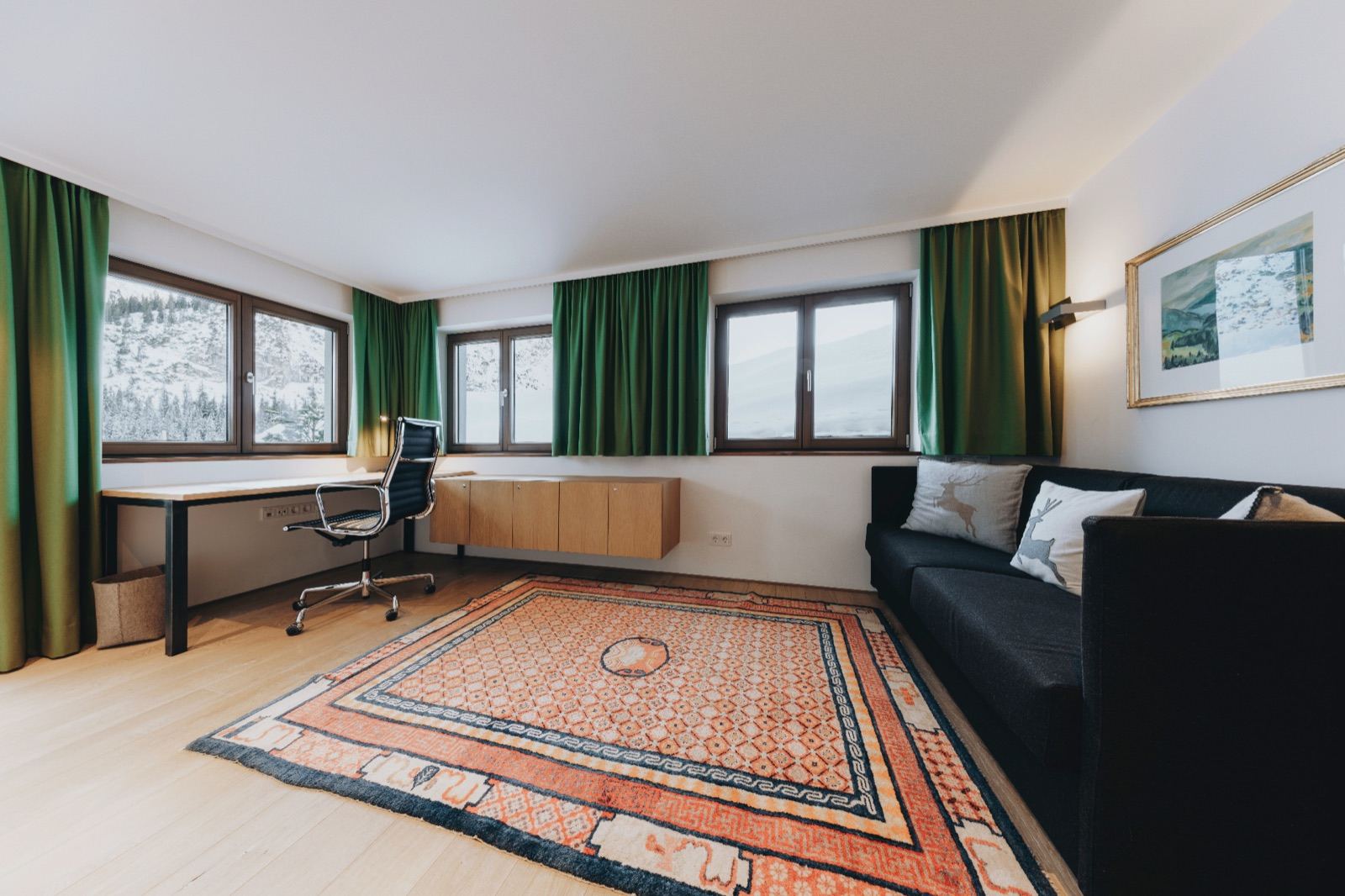 Essbereich mit Designerteppich Essbereich mit Designerteppich