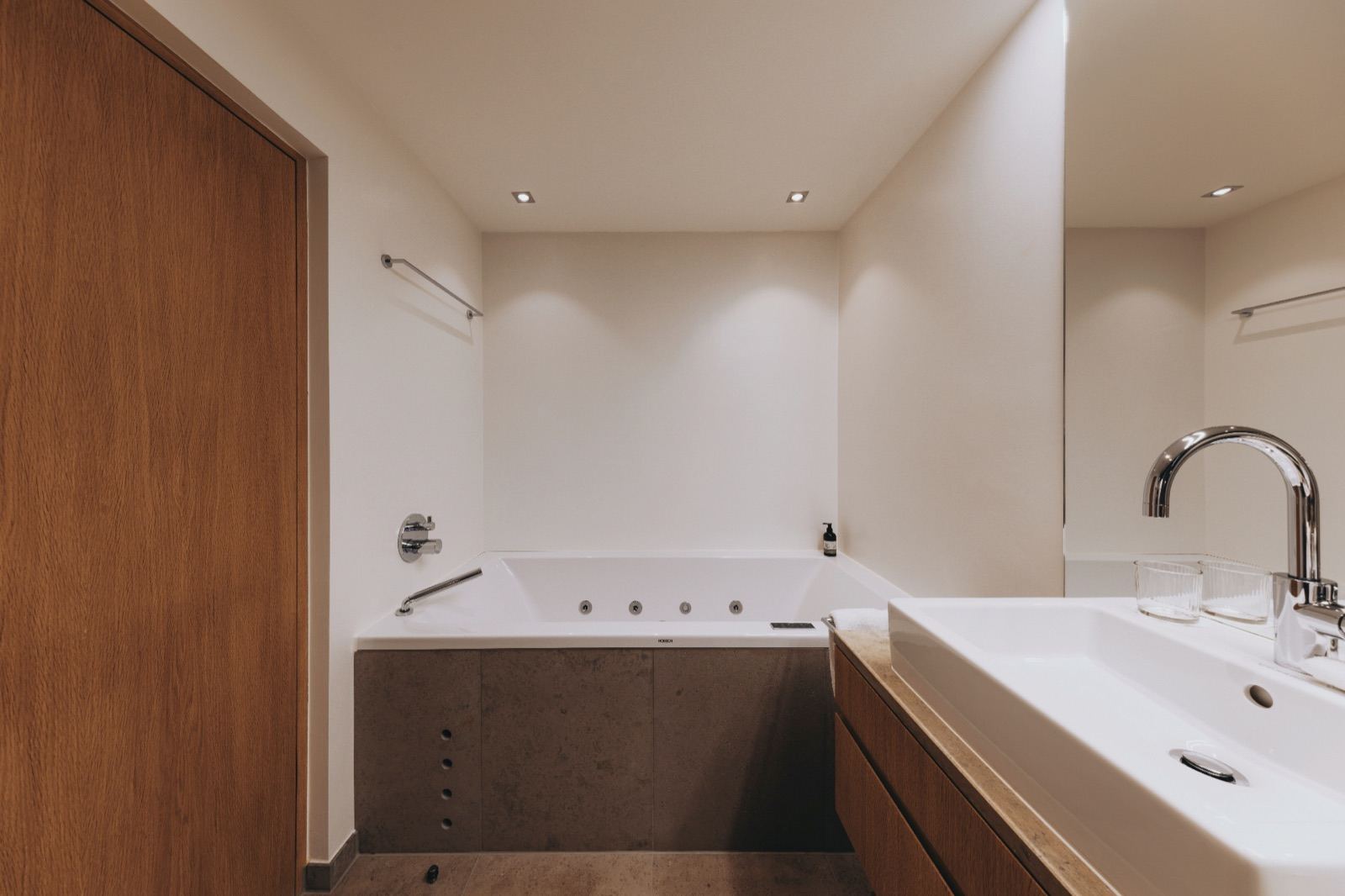 Whirlpool-Badewanne Whirlpool-Badewanne